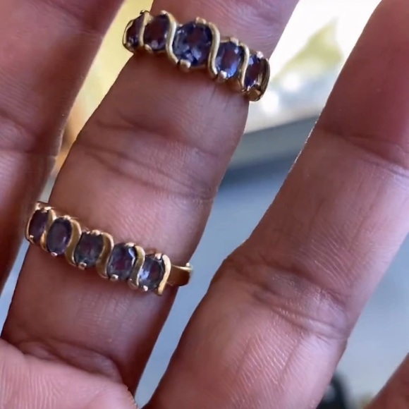 Lot of 2 Solid 10k gold & Tanzanite Rings - Picture 3 of 6